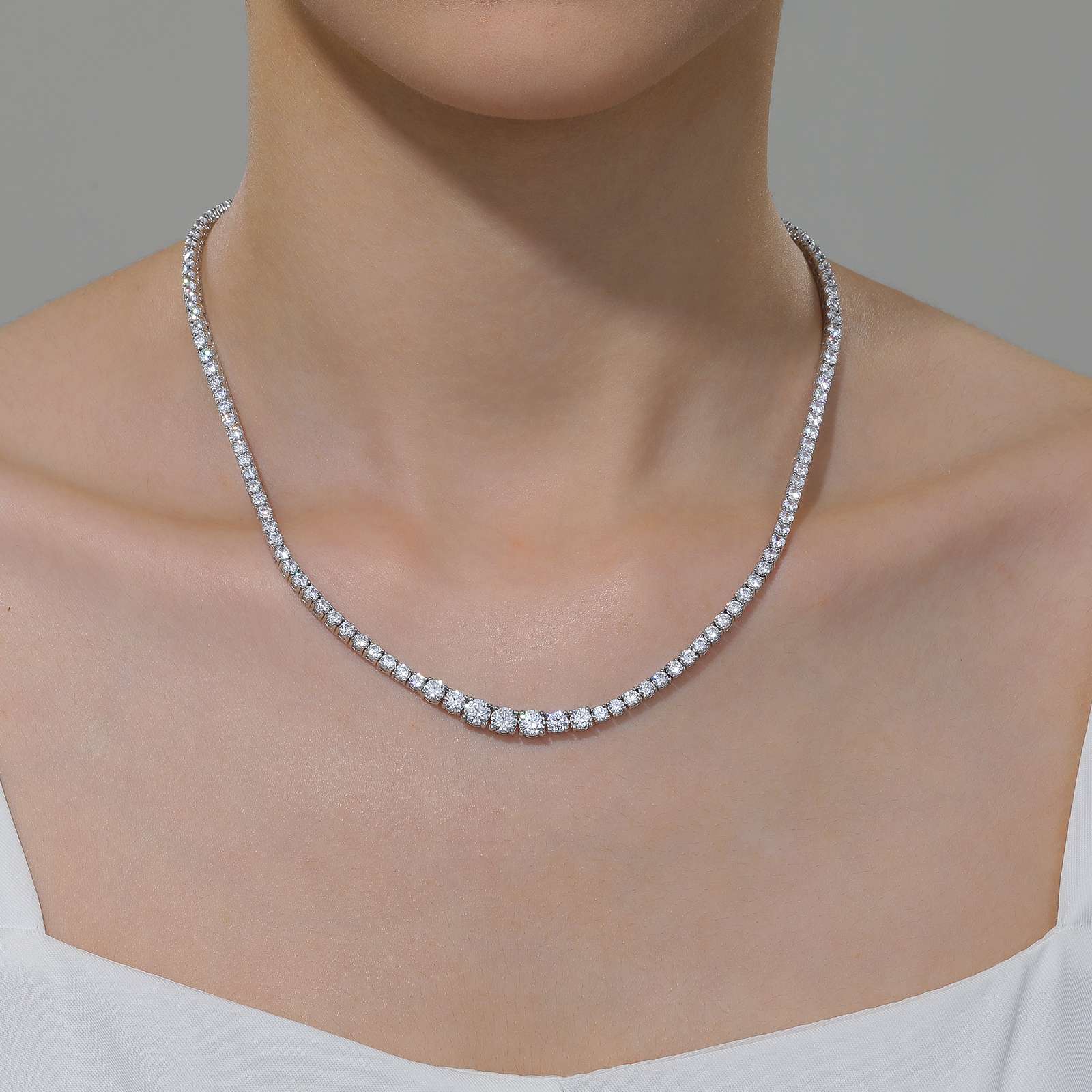 15 CTW Rivera Necklace: A Cascade of Simulated Diamond Brilliance