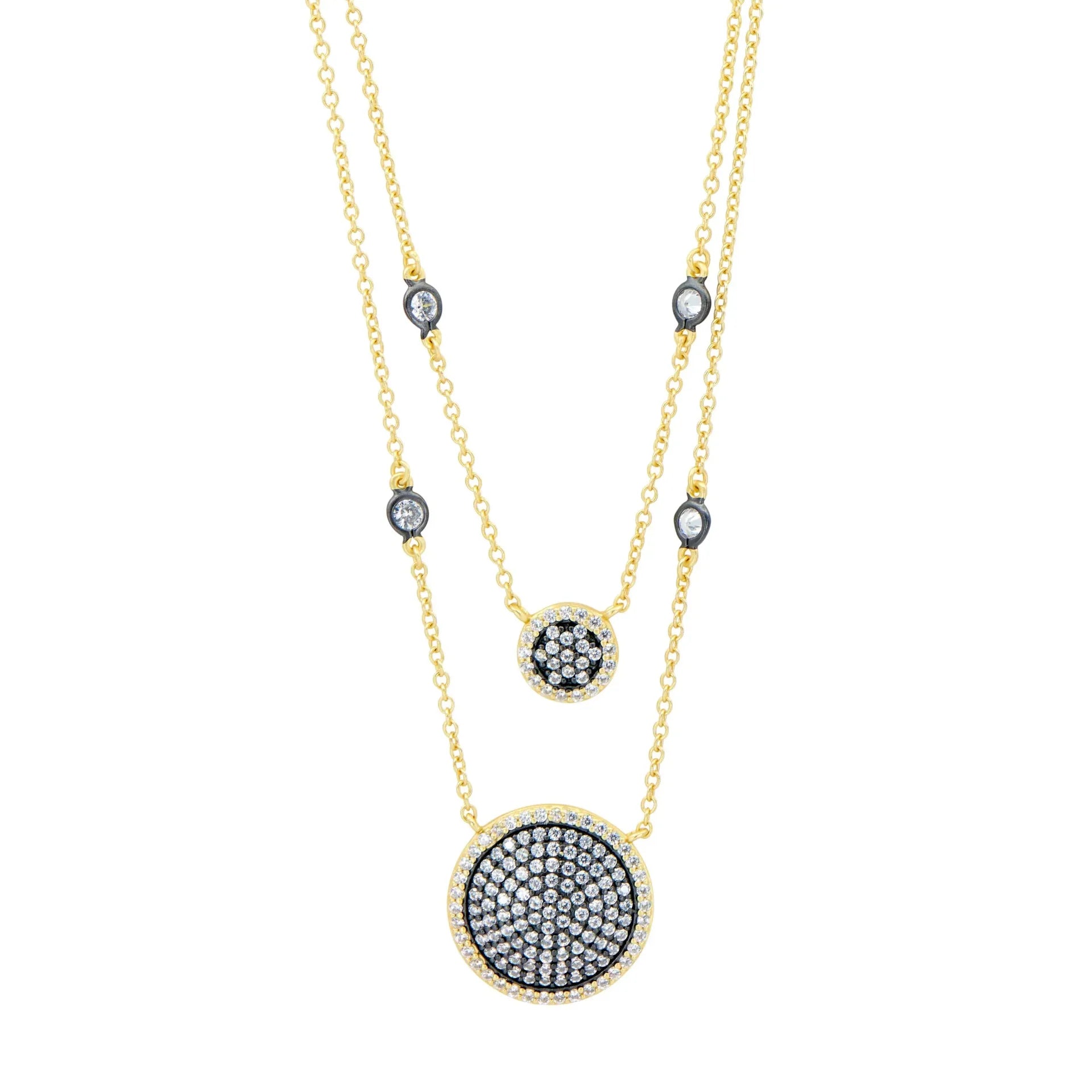 Coastal Chain Link Necklace: Brooklyn-Inspired Glistening Elegance